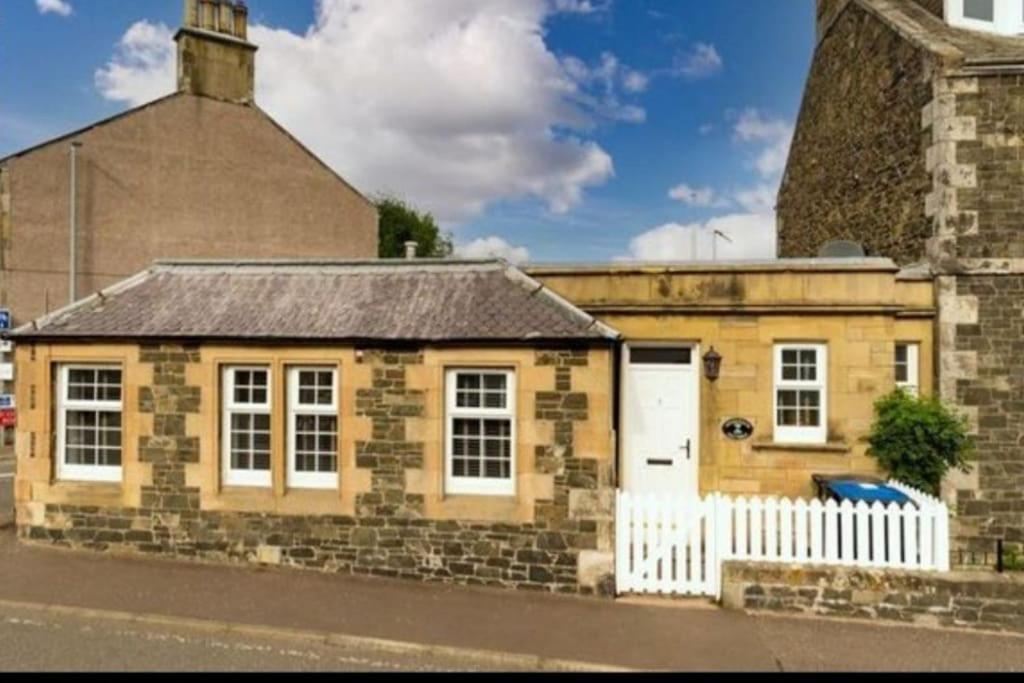 Crossways Cottage Quirky 2 Bedroom Cottage In Central Peebles Extérieur photo
